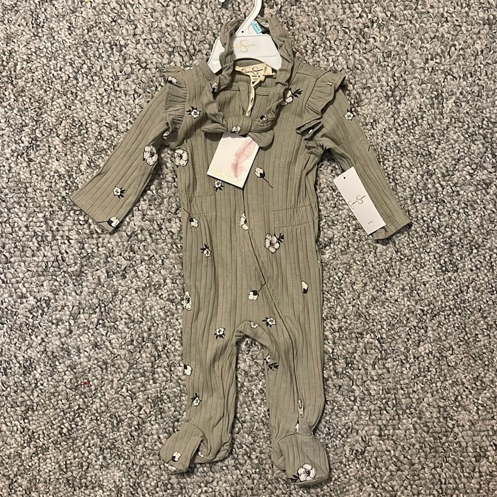 Jessica Simpson Baby girl footie with headband